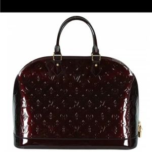 LVAlma 
Bag GM 
and  LV Amarante 
Leather Platform Wedge Sandals 38.5